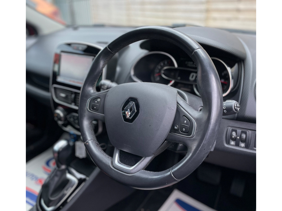 2018 Renault Clio - image 8