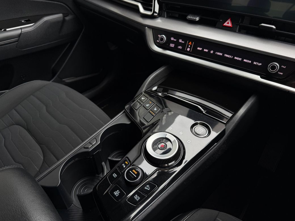 2023 Kia Sportage - image 9