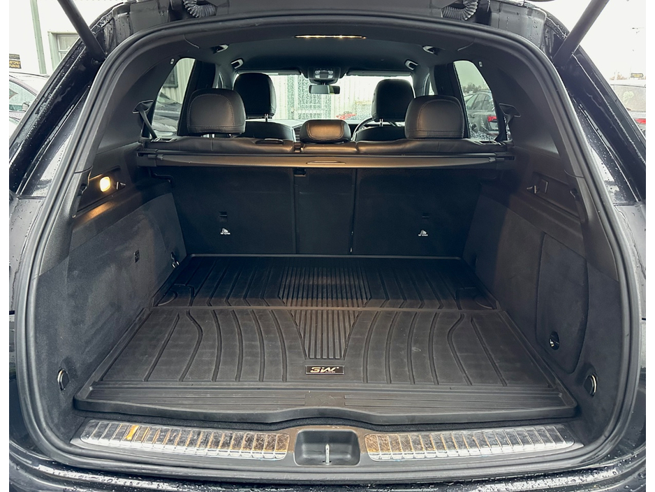 2022 Mercedes-Benz GLE Class - image 13