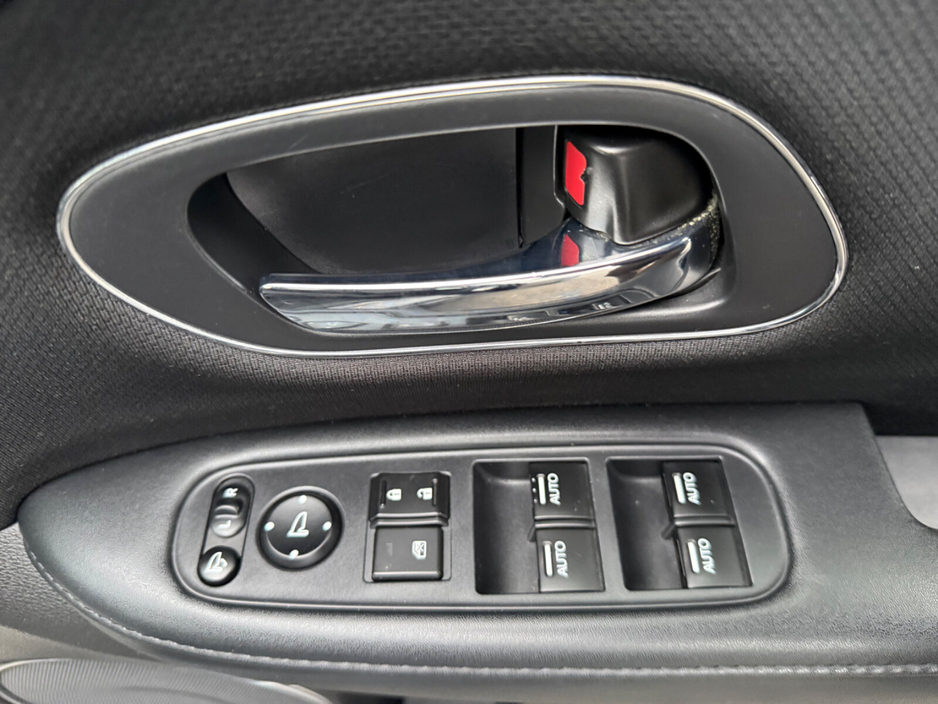 2015 Honda Vezel - image 21