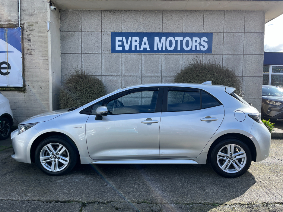 2019 Toyota Corolla - image 6