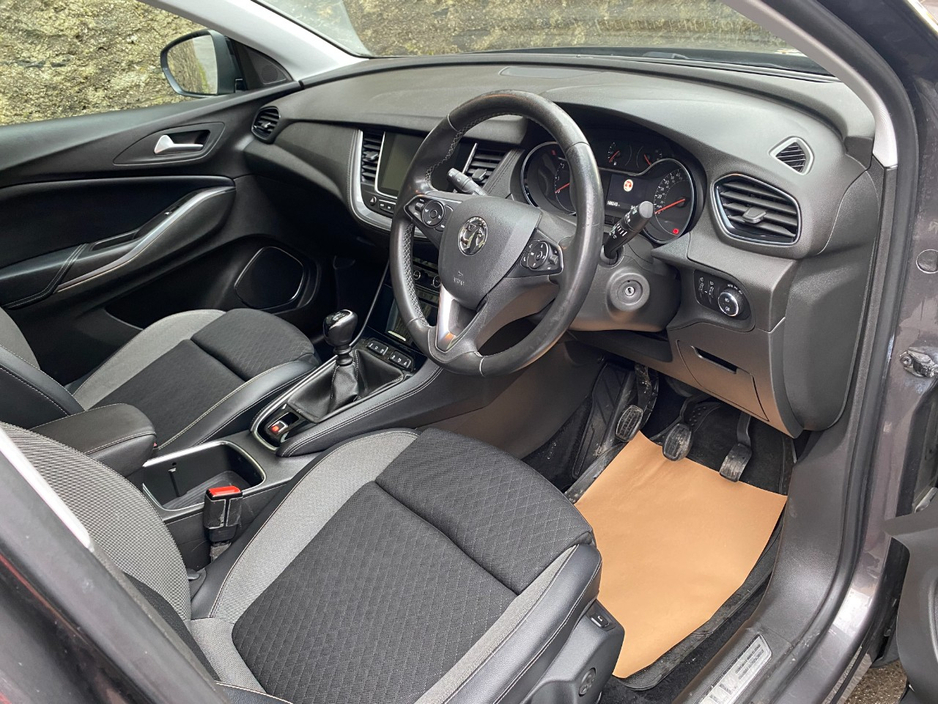 2019 Vauxhall Grandland X - image 10