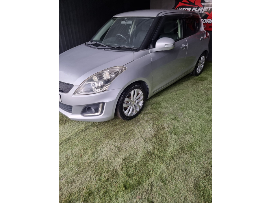2014 Suzuki Swift - image 3