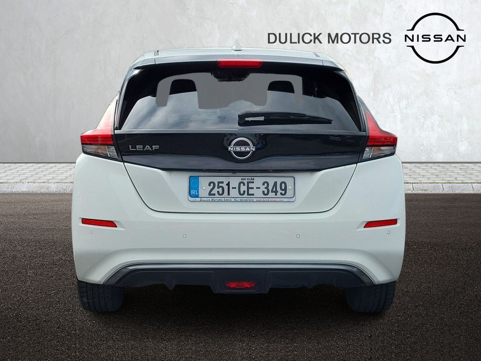 2025 Nissan Leaf - image 6