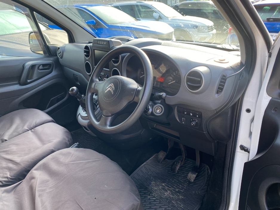 2017 Citroen Berlingo - image 11