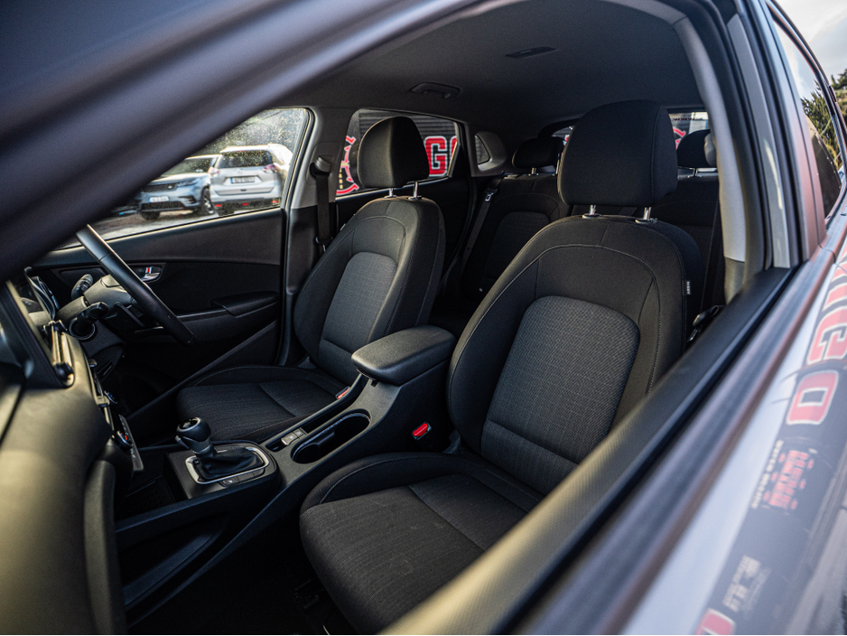 2023 Hyundai Kona 2023 Kona 1.6 Hybrid/FSH/High spec/1yr warranty €25,888