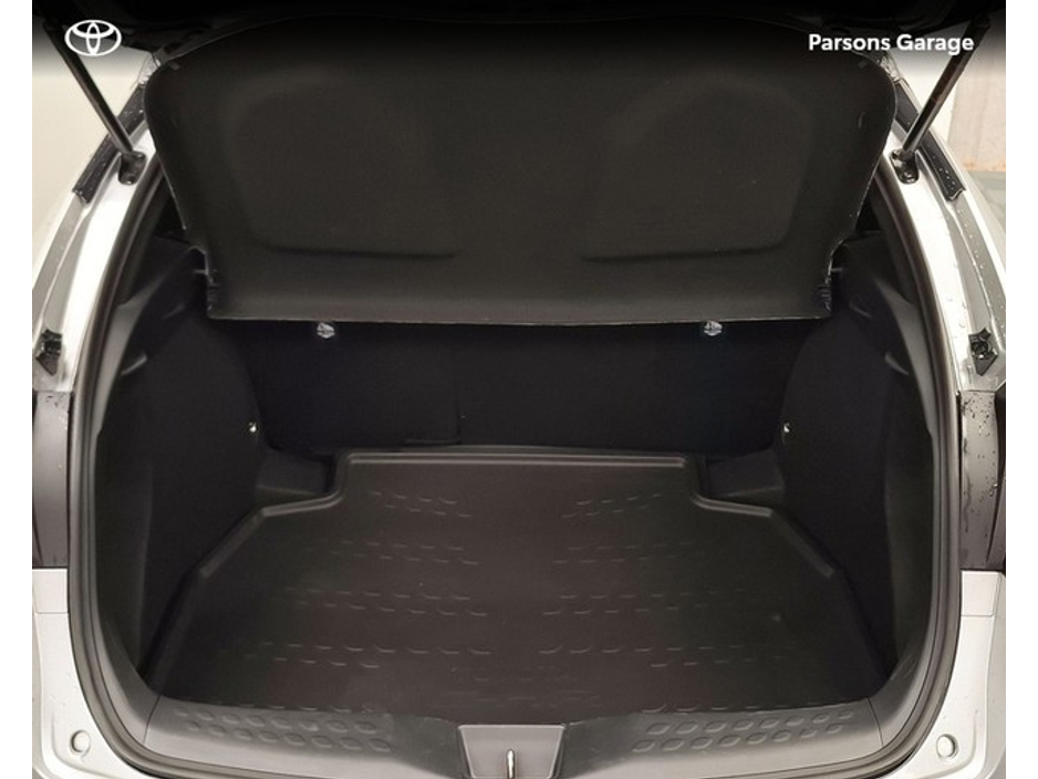 2023 Toyota C-HR - image 12