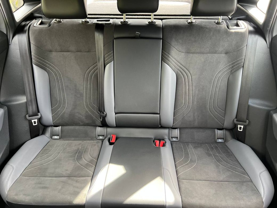 2023 Volkswagen ID.4 - image 12