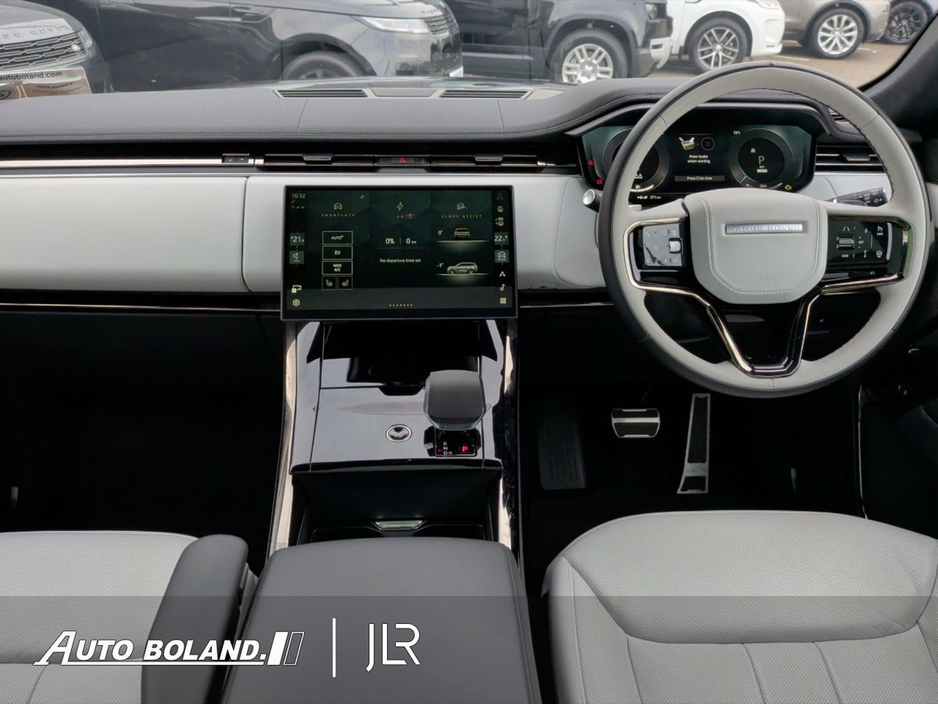 2025 Land Rover Range Rover Sport - image 4