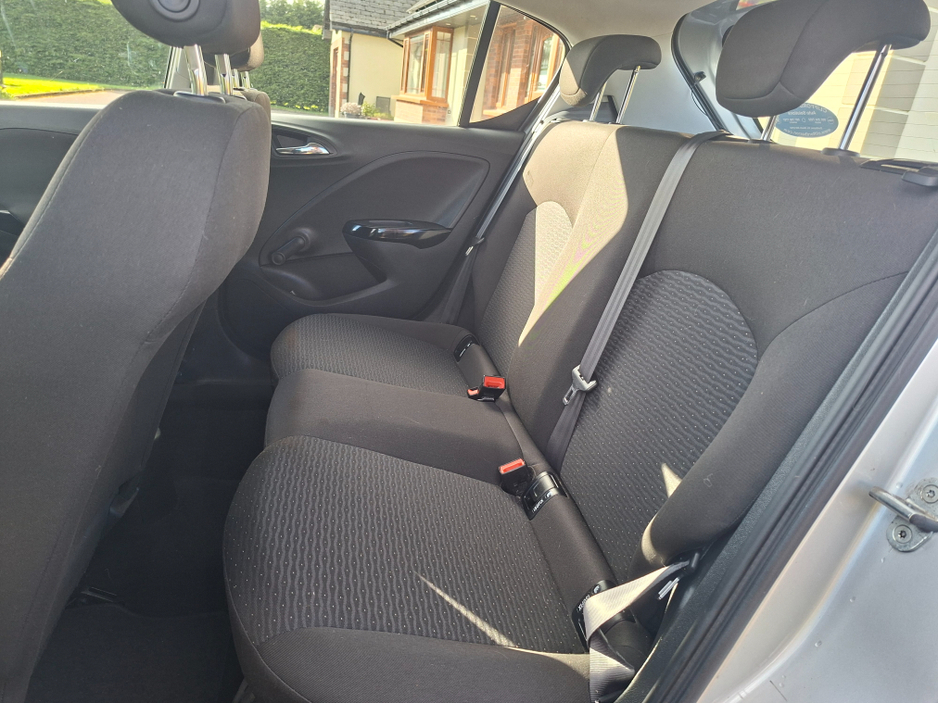 2016 Opel Corsa - image 13