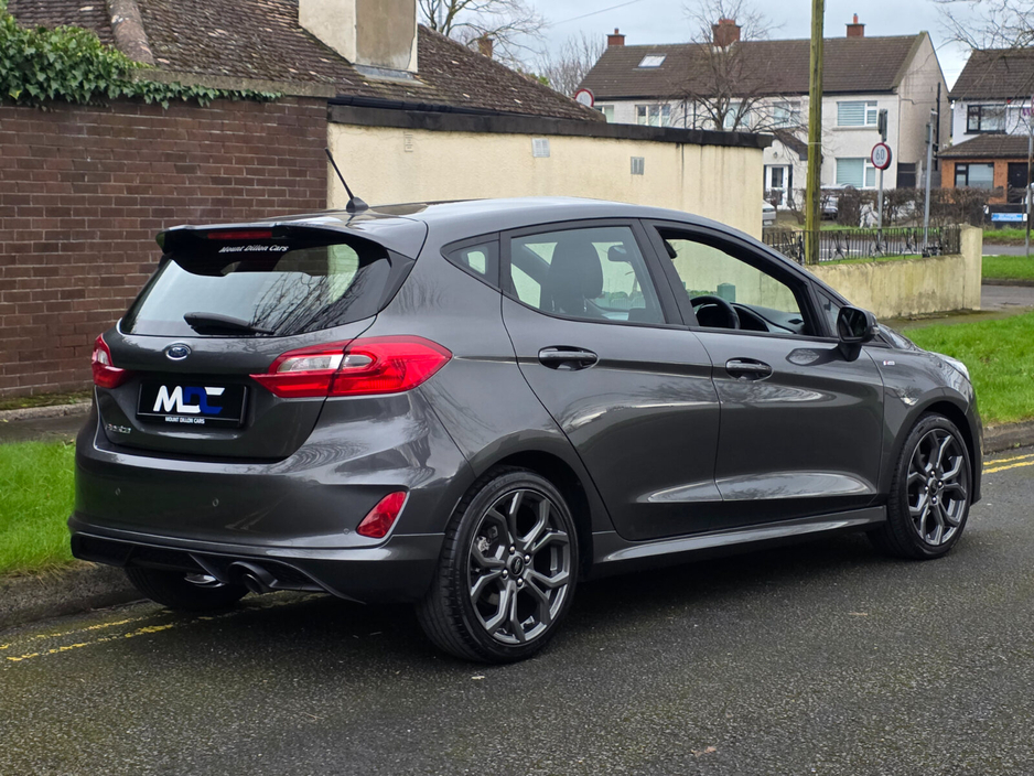 2018 Ford Fiesta - image 8