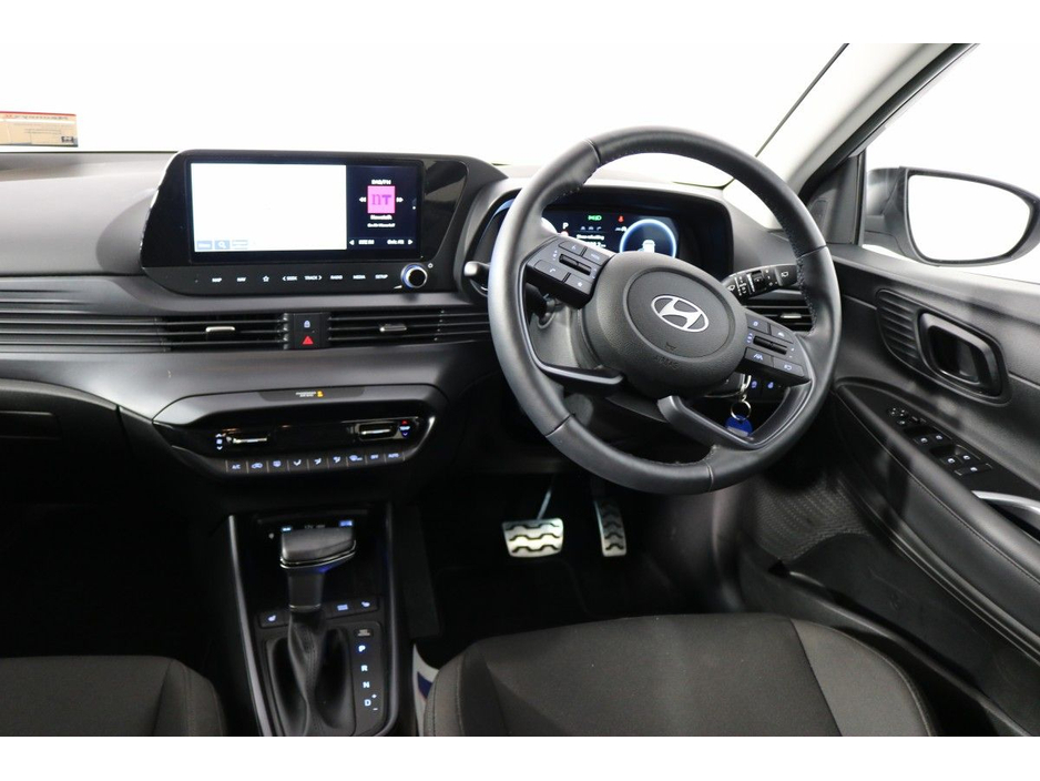 2025 Hyundai Bayon - image 12