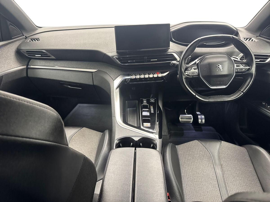 2024 Peugeot 5008 - image 8