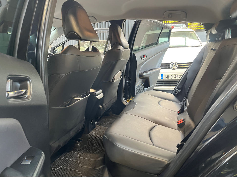 2020 Toyota Prius - image 10