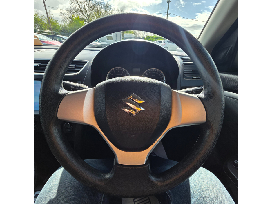 2016 Suzuki Swift - image 26