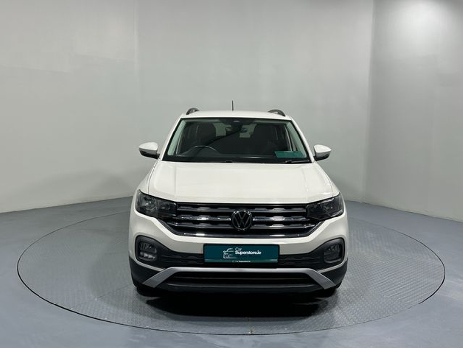 2023 Volkswagen T-Cross - image 2