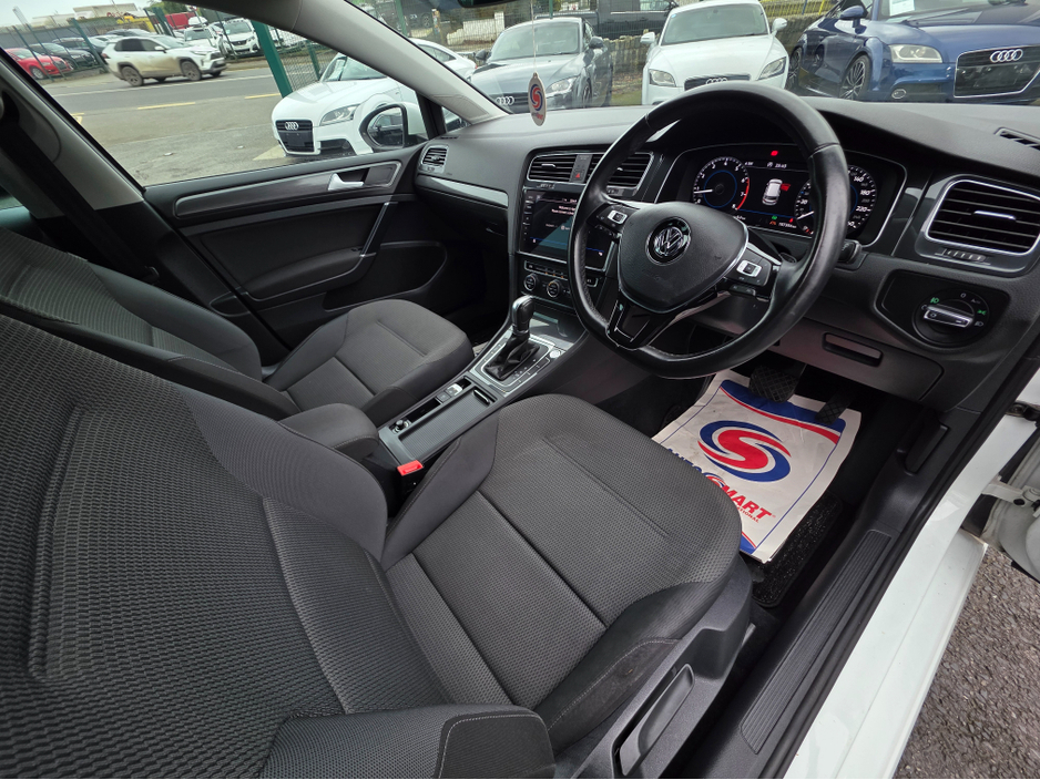 2019 Volkswagen Golf - image 8