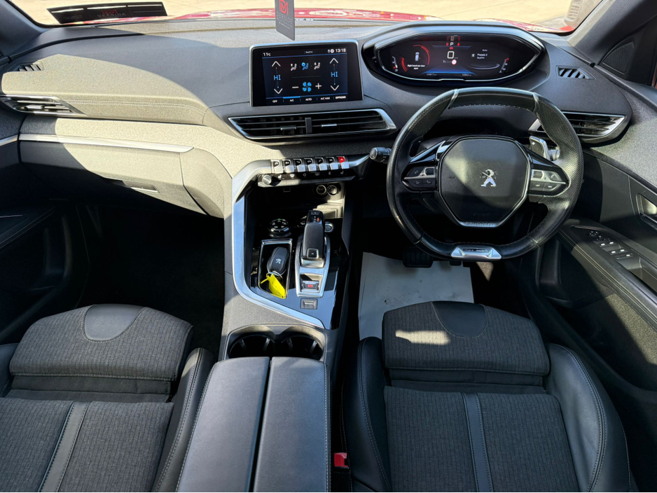 2020 Peugeot 3008 - image 14