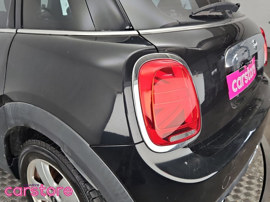 2019 MINI Hatch - image 16