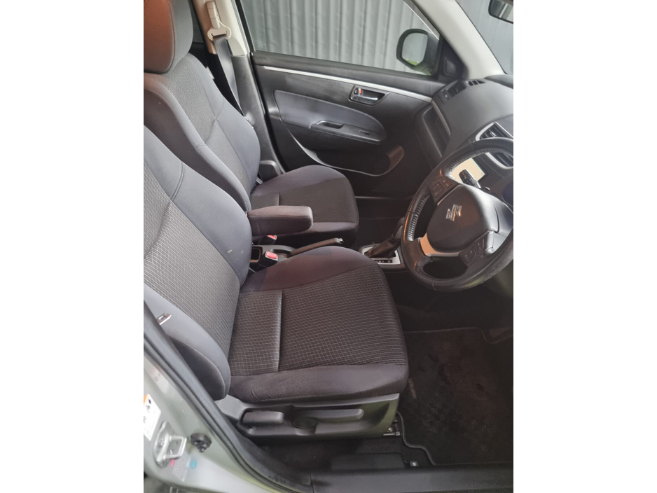 2014 Suzuki Swift - image 10