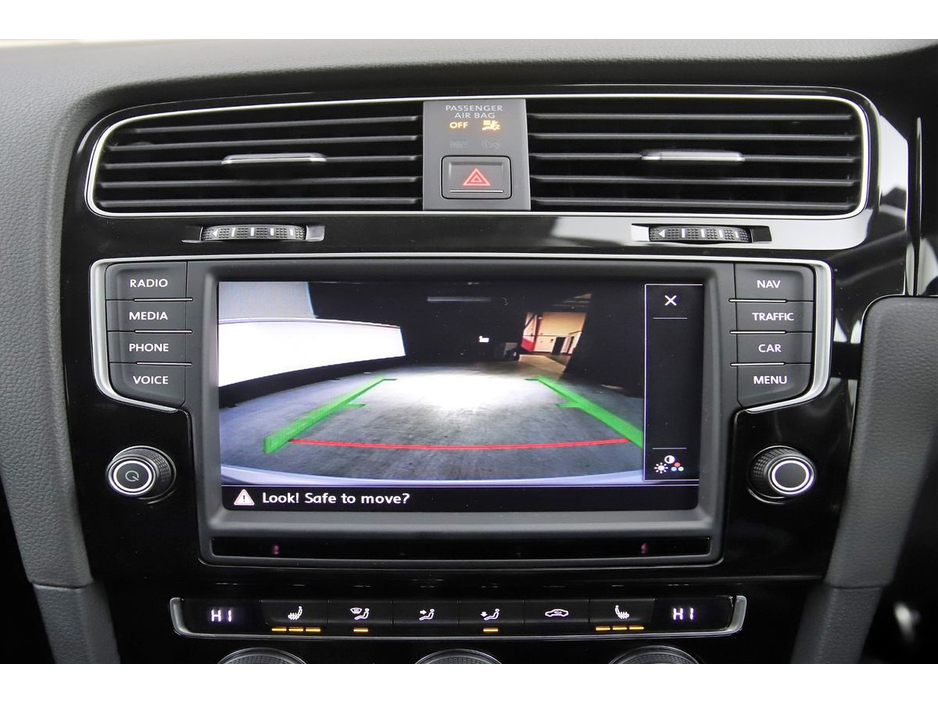 2018 Volkswagen Golf - image 20