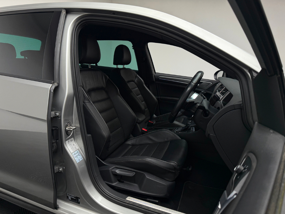 2018 Volkswagen Golf - image 11