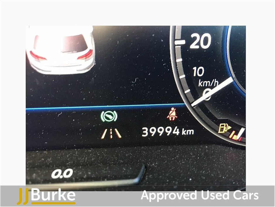 2020 Volkswagen Golf - image 14