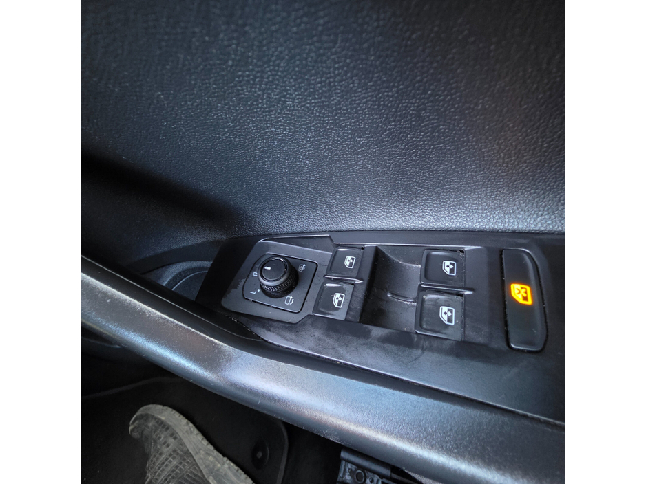 2020 Volkswagen Polo - image 27