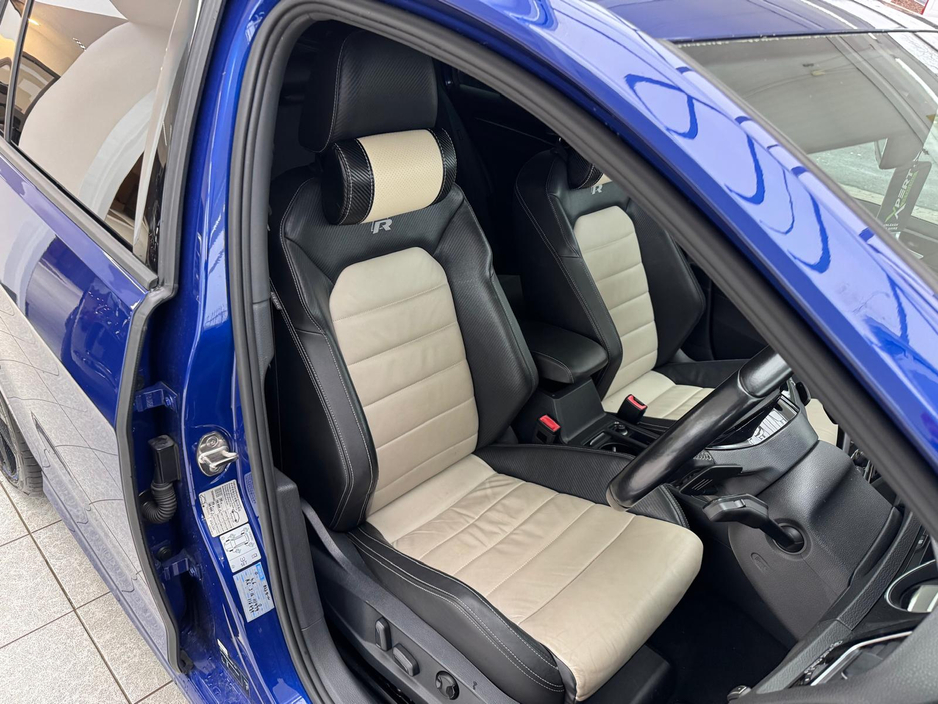 2015 Volkswagen Golf R 2.0 Launch Edition €23,950