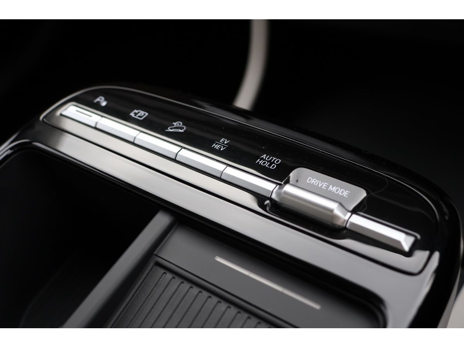 2025 Hyundai Tucson - image 13