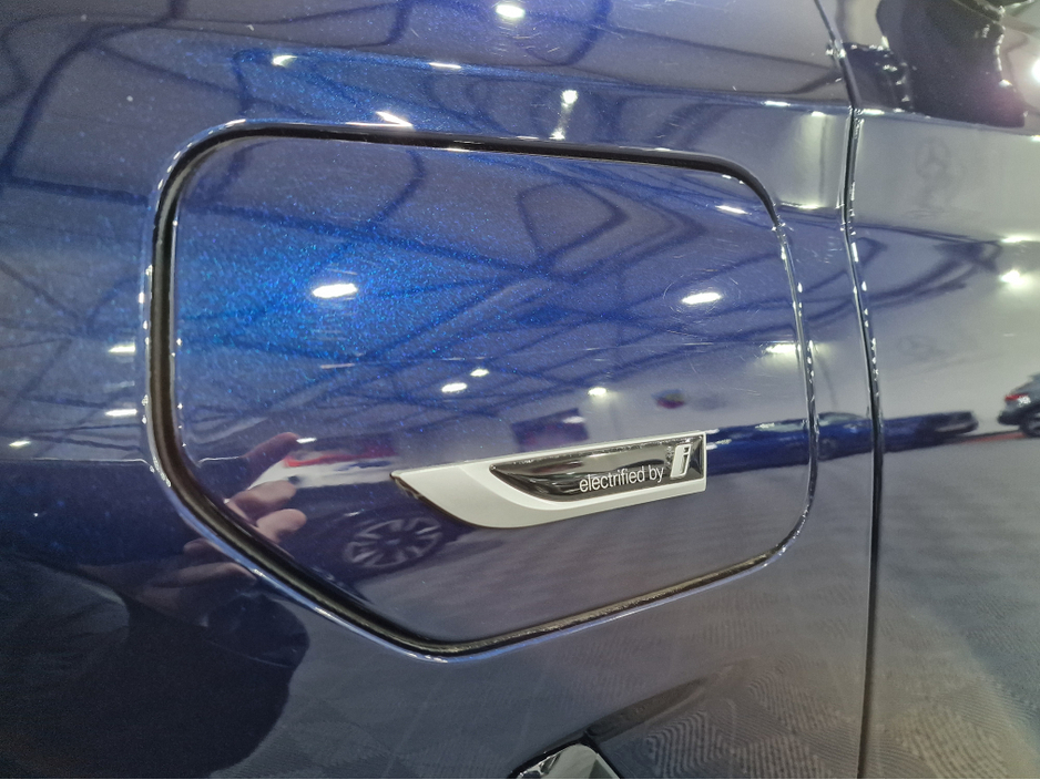 2022 BMW X3 30E M SPORT (PRO PACK / OYSTER LEATHER) X-DRIVE AUTOMATIC **ONE OWNER / TOP SPEC / 20" ALLOYS / APPLE CARPLAY / ADAPTIVE LED HEADLIGHTS / BMW M SEATBELTS / ELECTRIC BOOTLID /REVERSE CAMERA / SAT NAV** €49,900