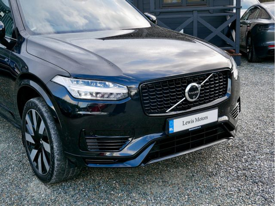 2024 Volvo XC90 - image 11