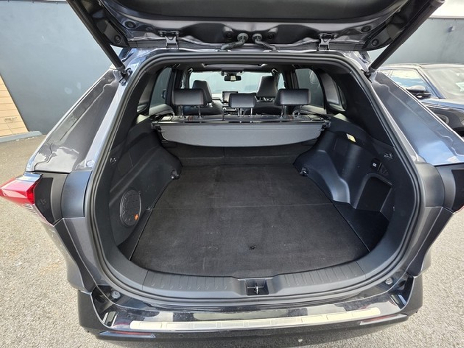 2022 Toyota Rav4 - image 12