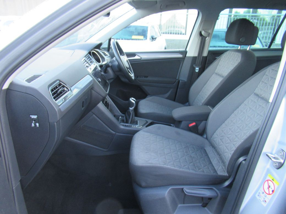 2023 Volkswagen Tiguan Life 2.0tdi M6F 122HP 5 €33,990