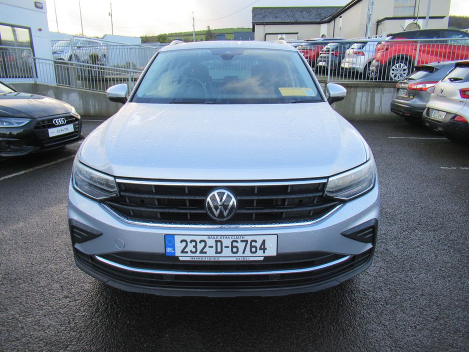 2023 Volkswagen Tiguan Life 2.0tdi M6F 122HP 5 €33,990