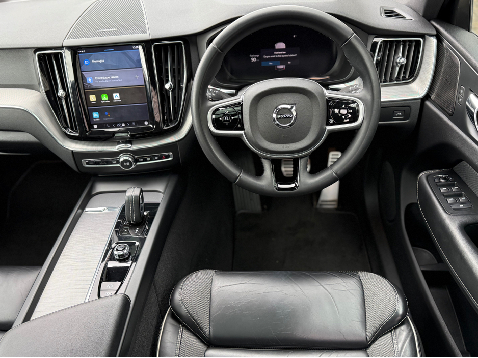 2021 Volvo XC60 - image 19