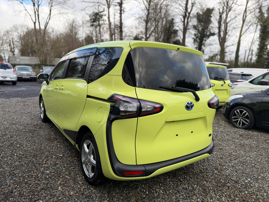 2016 Toyota Sienta  €12,500
