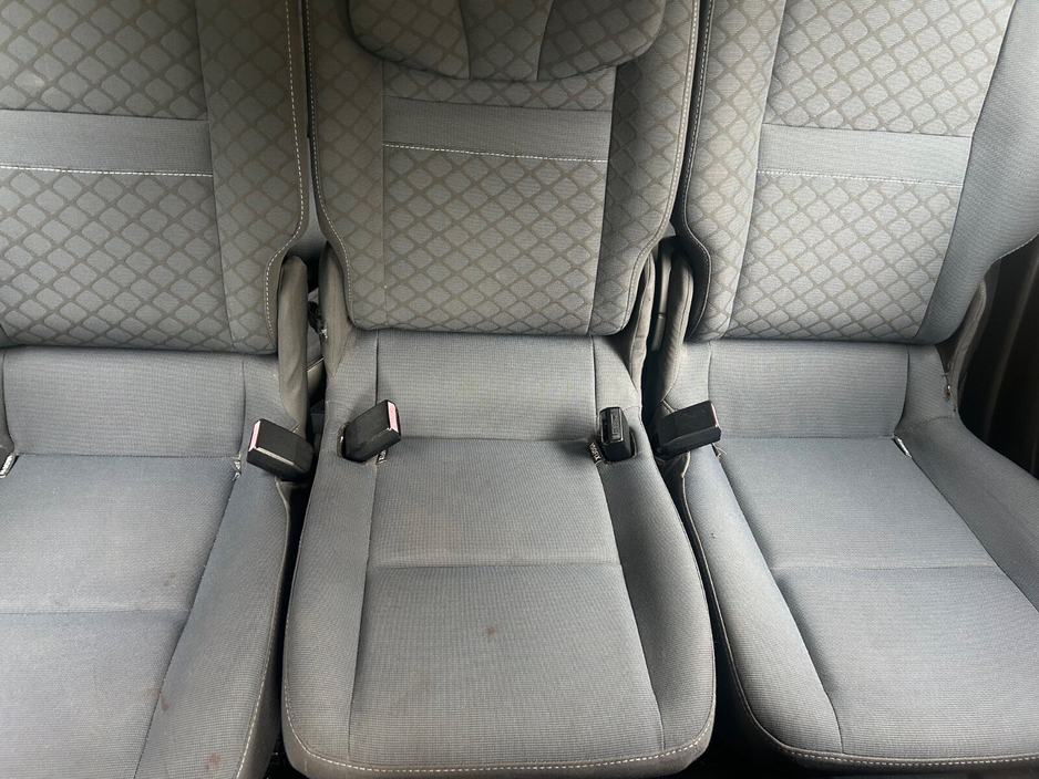 2010 Renault Grand Scenic - image 13