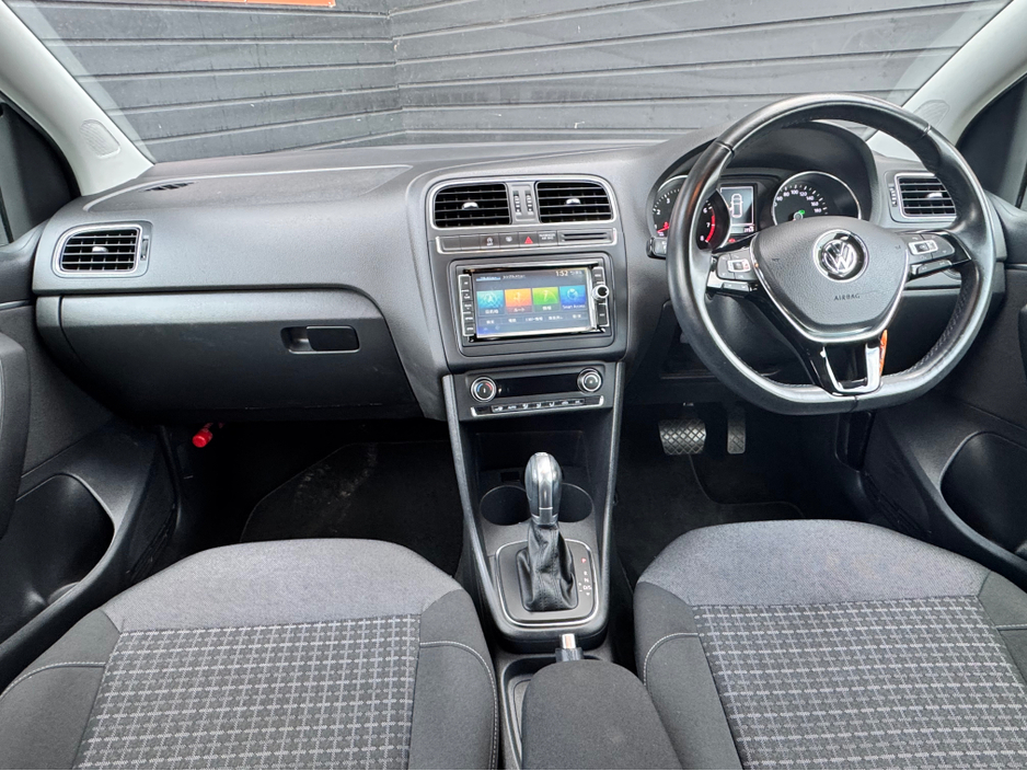 2015 Volkswagen Polo - image 11