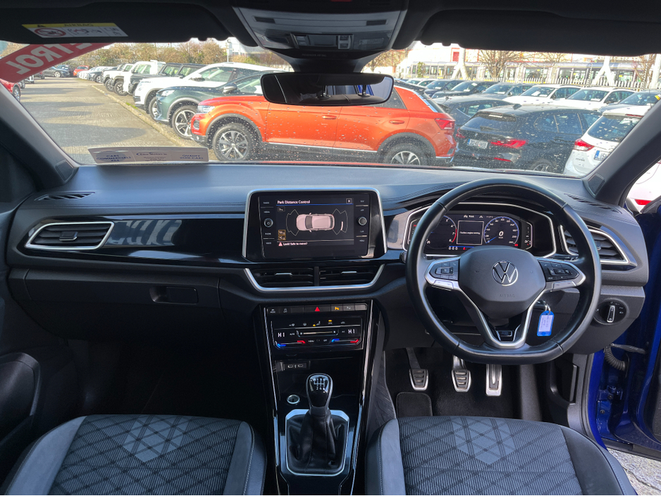 2024 Volkswagen T-Roc - image 13