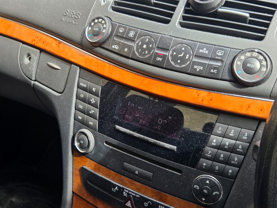 2006 Mercedes-Benz E Class - image 9