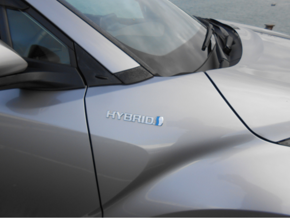 2020 Toyota C-HR - image 19