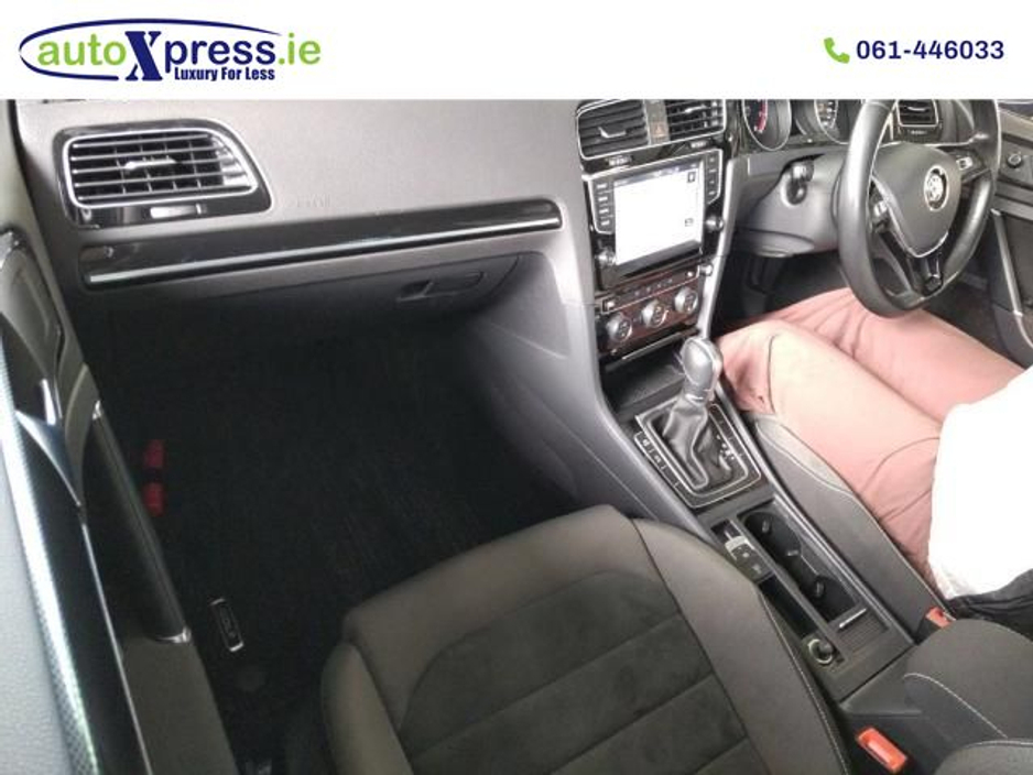 2016 Volkswagen Golf - image 2