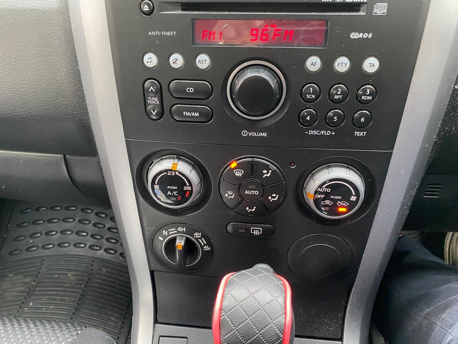 2008 Suzuki Grand Vitara - image 10