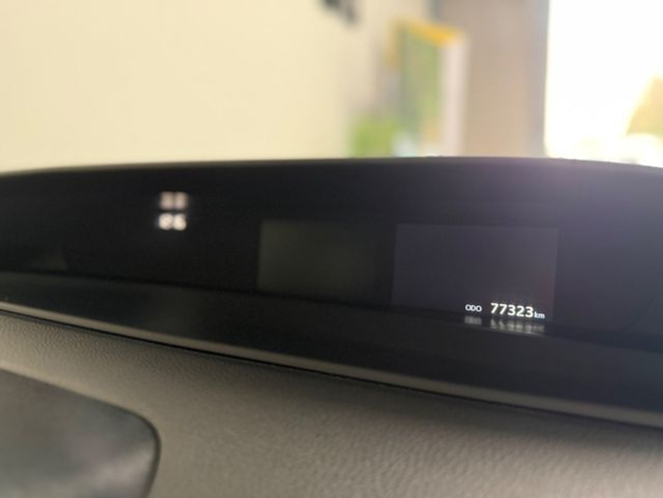 2022 Toyota Prius - image 11