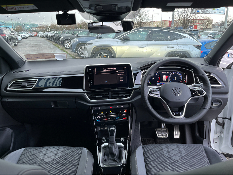 2023 Volkswagen T-Roc R-LINE AUTOMATIC 2.0 DIESEL //HALF LEATHER HEATED SEATS//REVERSE CAMERA//ADAPTIVE CRUISE CONTROL//KEYLESS ENTRY// €31,950