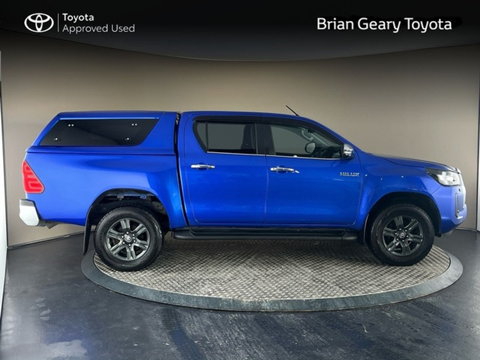 2021 Toyota Hilux 2.4 DOUBLE CAB SR5 €39,950