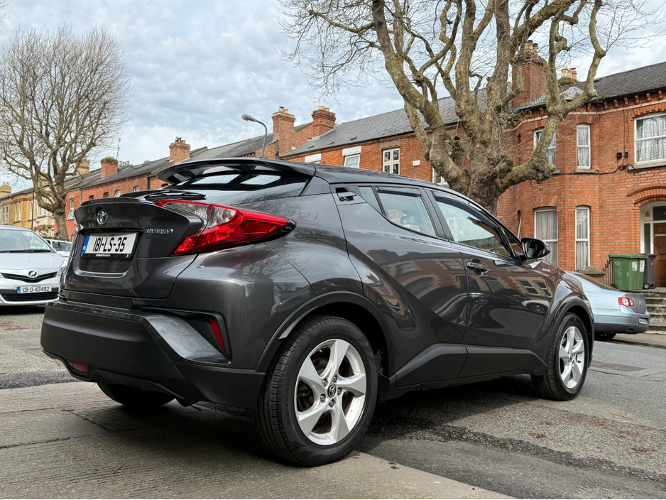 2018 Toyota C-HR - image 5