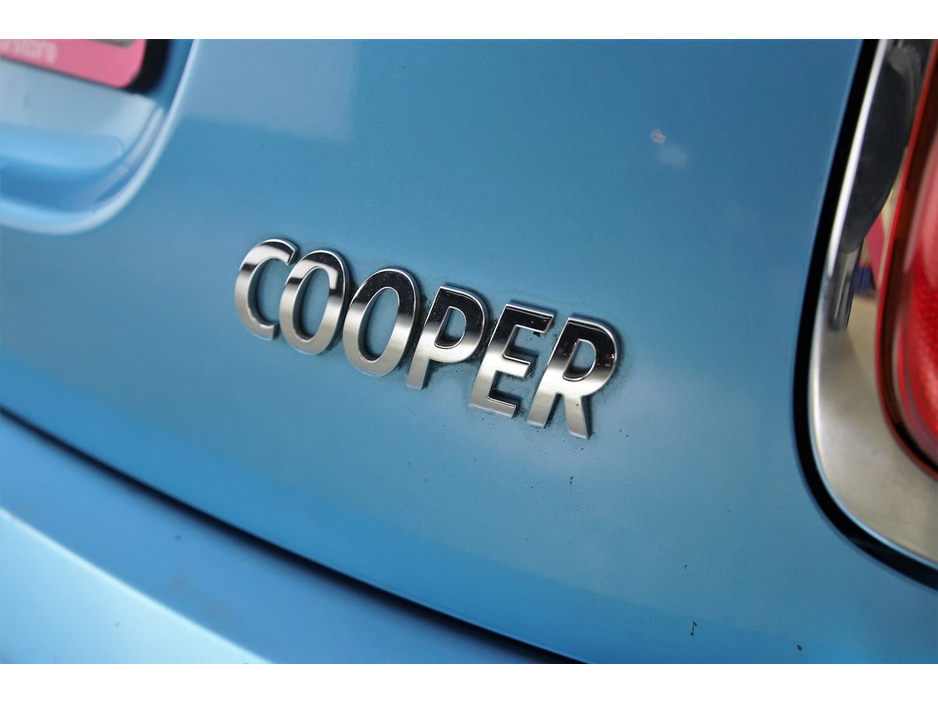 2017 MINI Hatch 1.5 COOPER AUTO 5DR *BI-TONE ROOF*UPGRADED 17" ALLOY WHEELS* €16,490