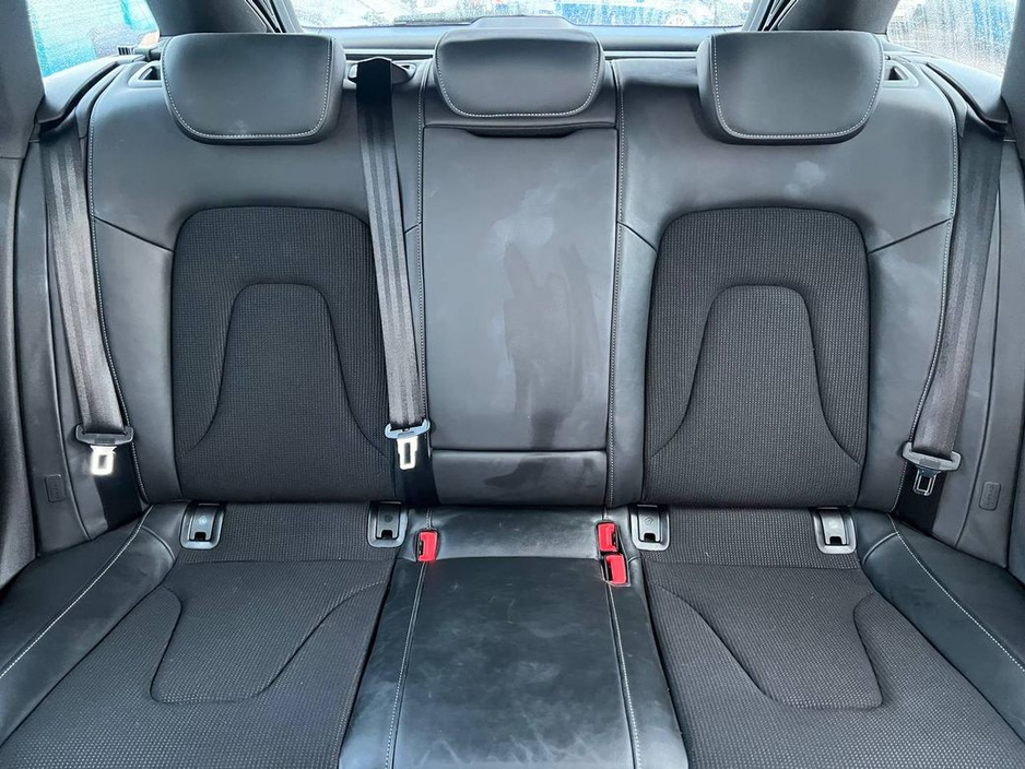 2015 Audi A4 - image 12